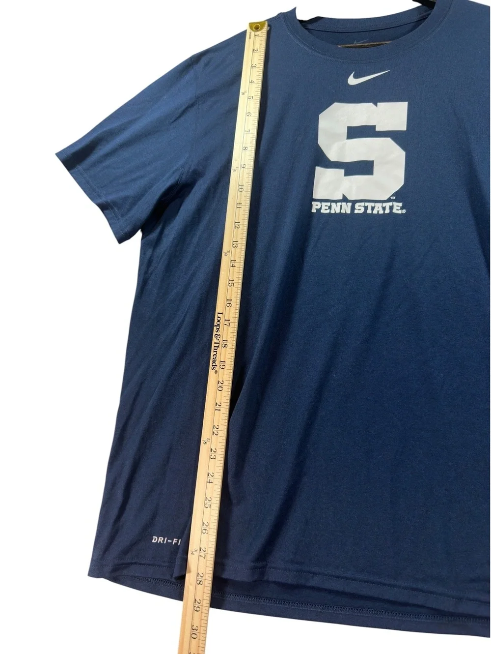 Nike Penn State Nittany Lions tee in men’s XL.